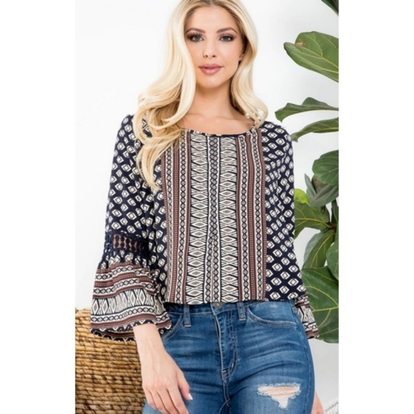 NWOT Boho Bell Sleeve Top - Picture 1 of 8